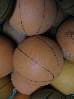 Balones de baloncesto. Imagen de sciencepics.org con licencia Creative Commons